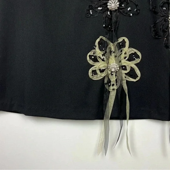 Ruth by Anthropologie skirt with ribbon appliqué flowers - size 4 - Picture 7 of 15